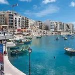 Unbeatable Location Valletta And Harbour Views Apartment