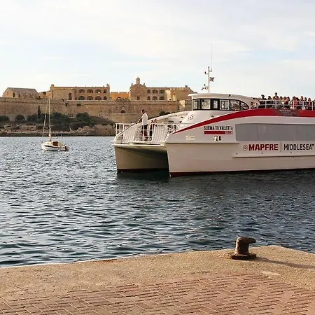 Unbeatable Location Valletta And Harbour Views Apartament Sliema
