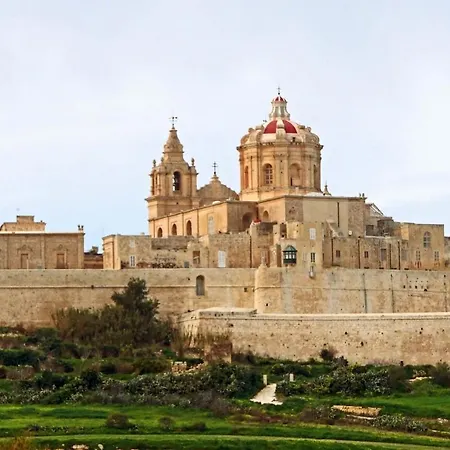 Unbeatable Location Valletta And Harbour Views Apartament Sliema