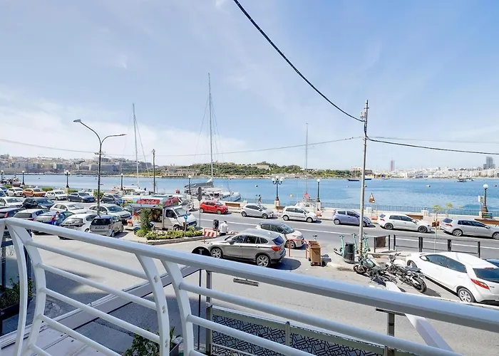 Unbeatable Location Valletta And Harbour Views 아파트