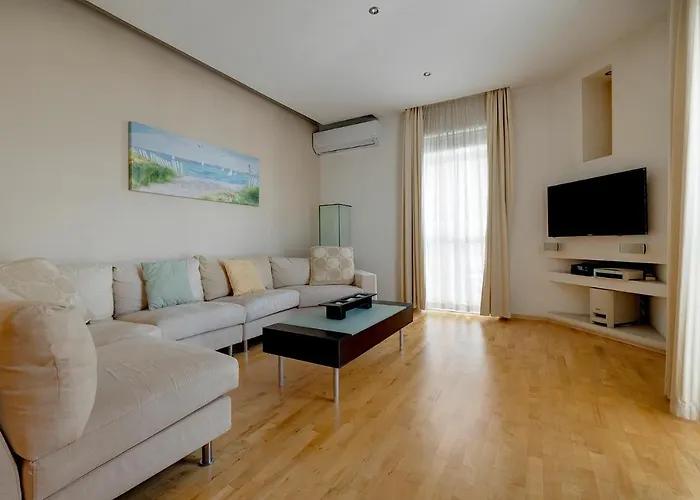 Unbeatable Location Valletta And Harbour Views 슬리에마