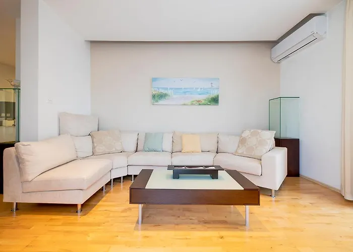 Unbeatable Location Valletta And Harbour Views