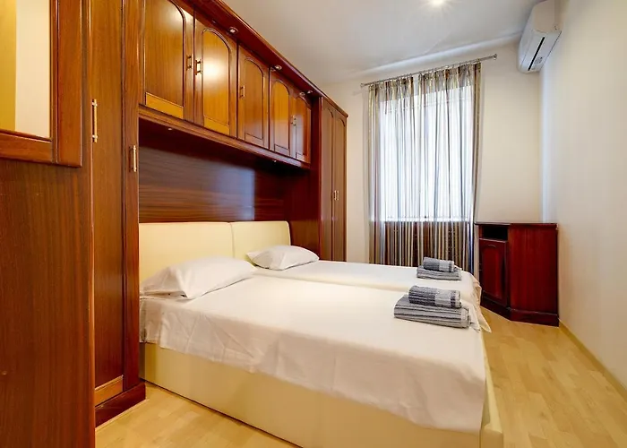 Unbeatable Location Valletta And Harbour Views