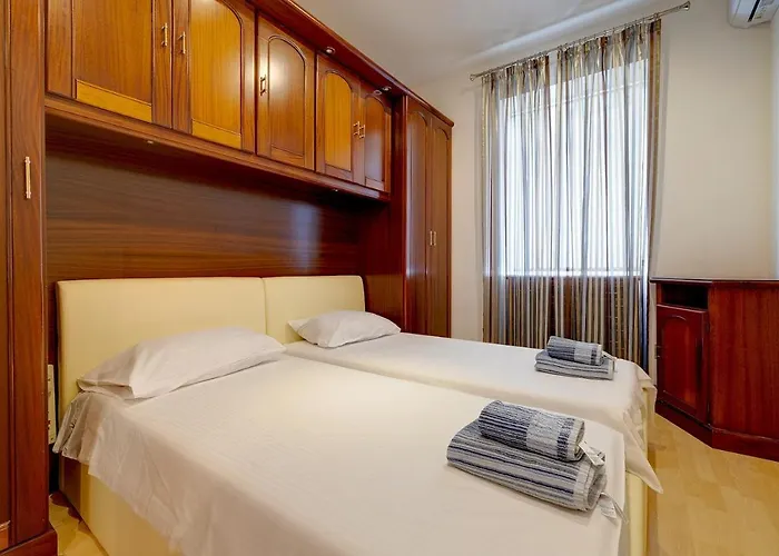 Unbeatable Location Valletta And Harbour Views