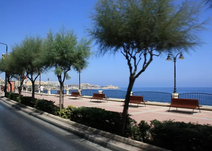 Unbeatable Location Valletta And Harbour Views 슬리에마