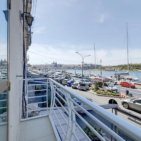 Unbeatable Location Valletta And Harbour Views