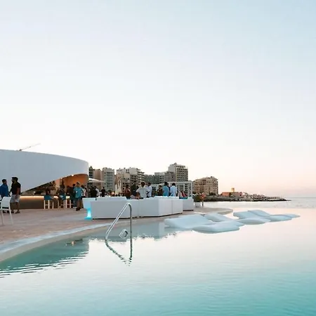 Unbeatable Location Valletta And Harbour Views * 斯利马