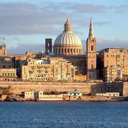 Unbeatable Location Valletta And Harbour Views